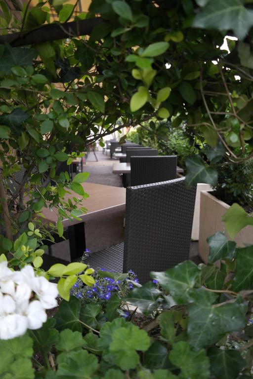 Logis Hotel Restaurant De France Saint-Geniez-d'Olt Luaran gambar