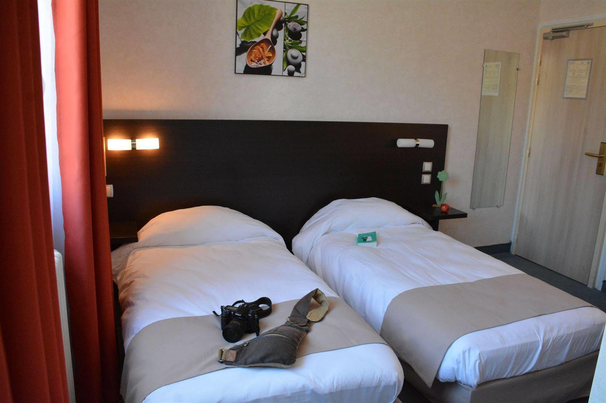 Logis Hotel Restaurant De France Saint-Geniez-d'Olt Luaran gambar